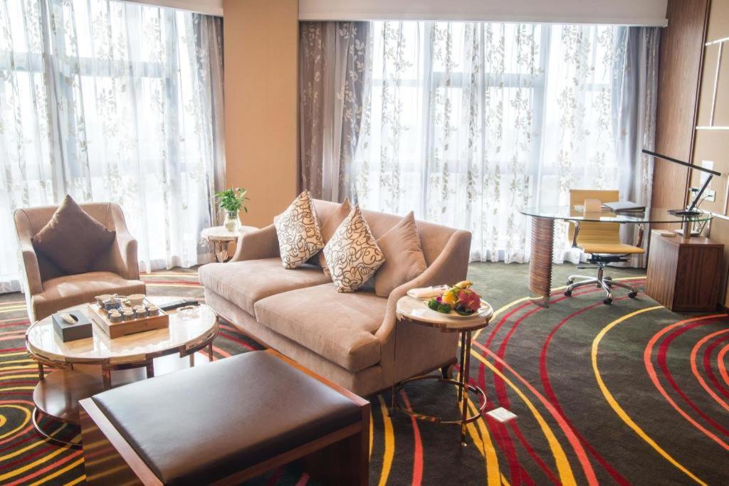 Ramada Plaza Huizhou East Hotel Exterior photo