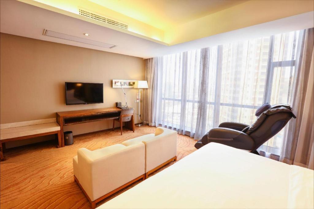 Ramada Plaza Huizhou East Hotel Exterior photo