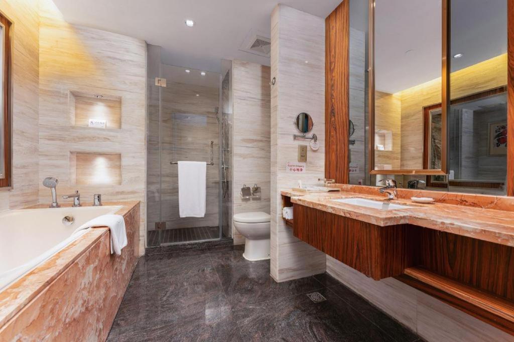 Ramada Plaza Huizhou East Hotel Exterior photo