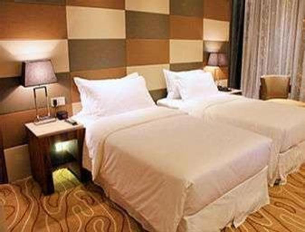 Ramada Plaza Huizhou East Hotel Exterior photo