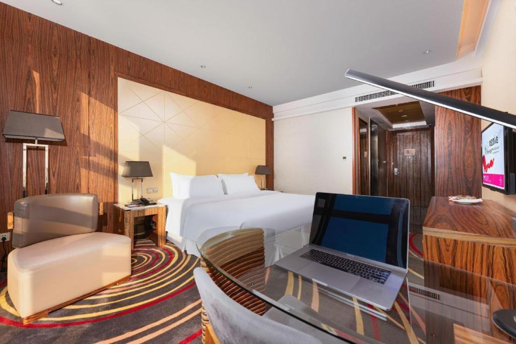 Ramada Plaza Huizhou East Hotel Exterior photo