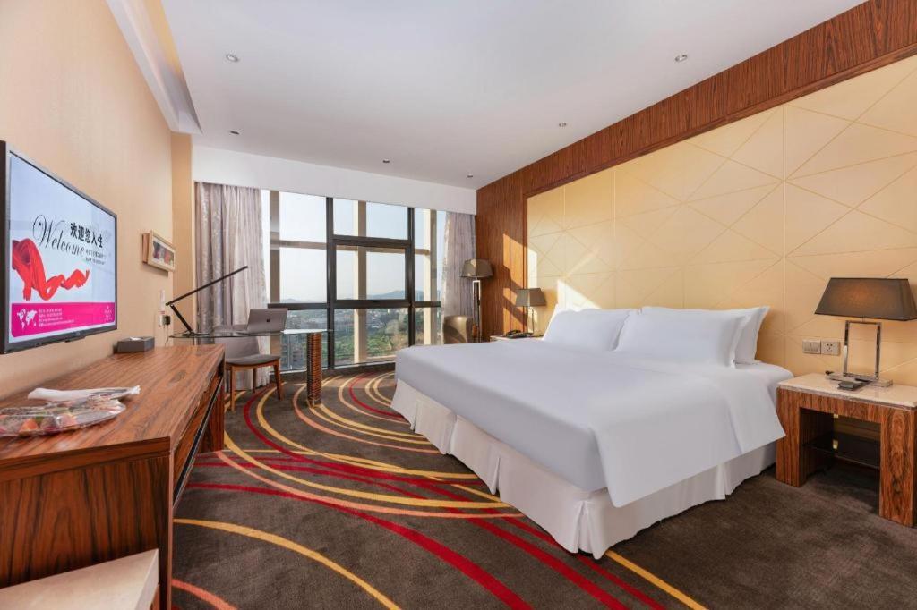 Ramada Plaza Huizhou East Hotel Exterior photo