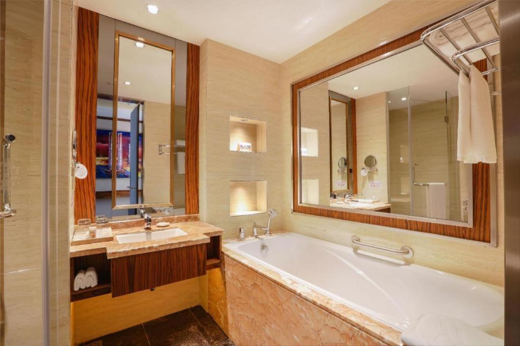 Ramada Plaza Huizhou East Hotel Exterior photo