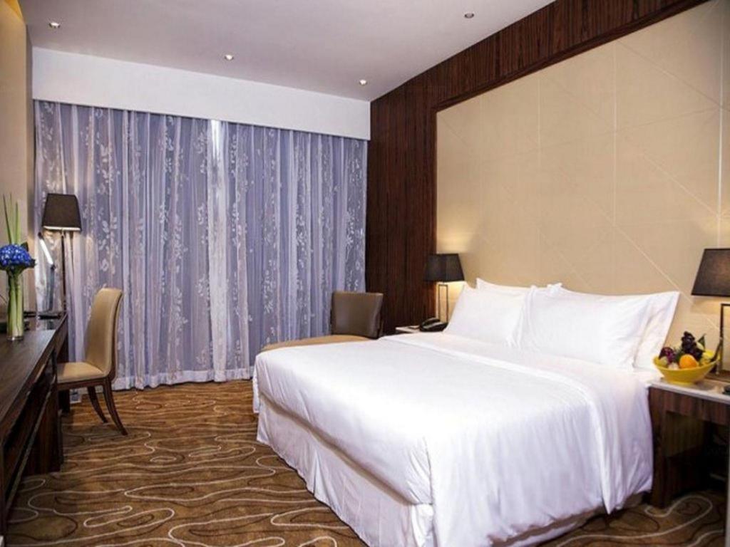 Ramada Plaza Huizhou East Hotel Exterior photo