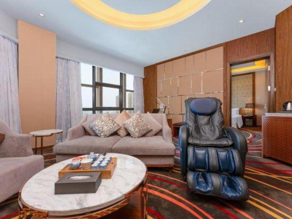 Ramada Plaza Huizhou East Hotel Exterior photo